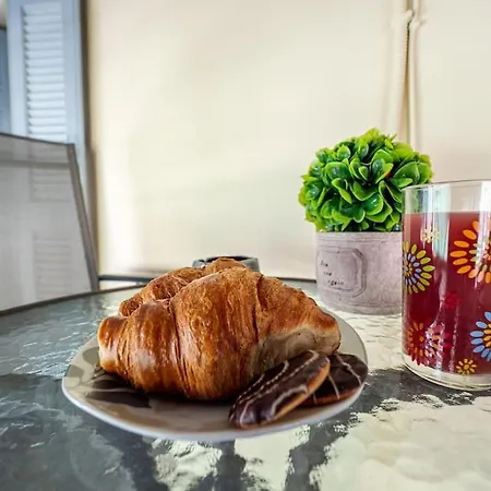 Angie's Corfu * Corfu (city)