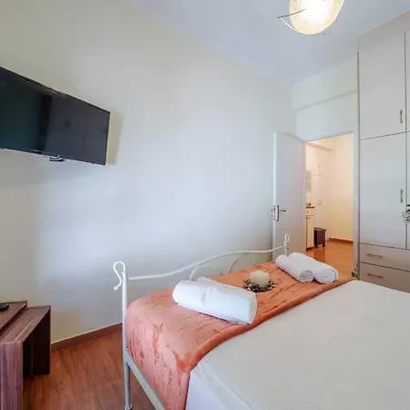 Angie's Corfu * Corfu (city)